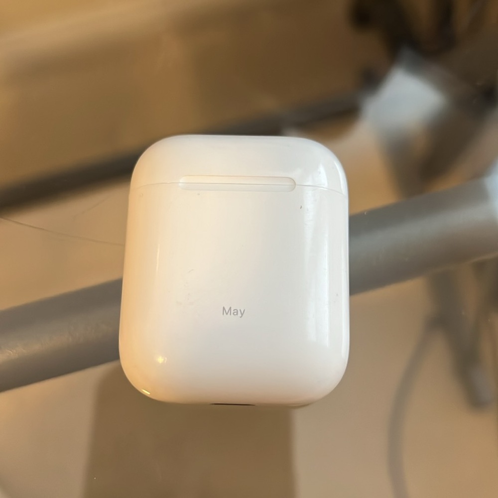 Apple Airpod 2nd Gen 💯